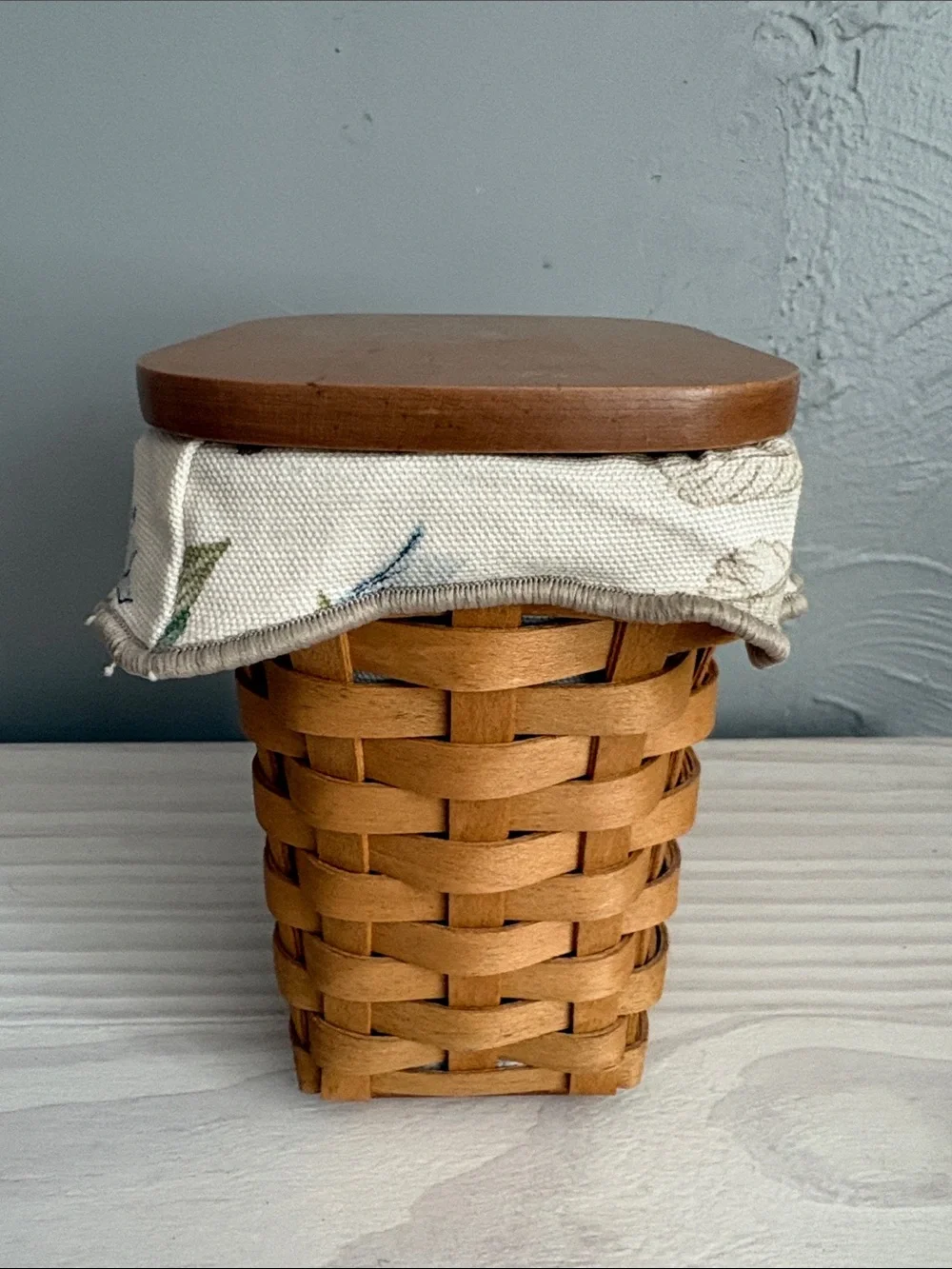 VTG Longaberger Vanity Basket, Horizon of Hope, Basket, Signed & Dated 2004